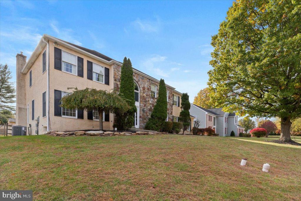 Photo of 232 11th Ave, COLLEGEVILLE, PA 19426 (MLS # PAMC2160094)