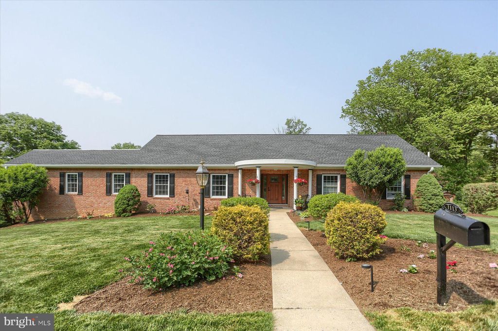 Photo of 1113 COLONIAL RD, LANCASTER, PA 17603 (MLS # PALA2035516)