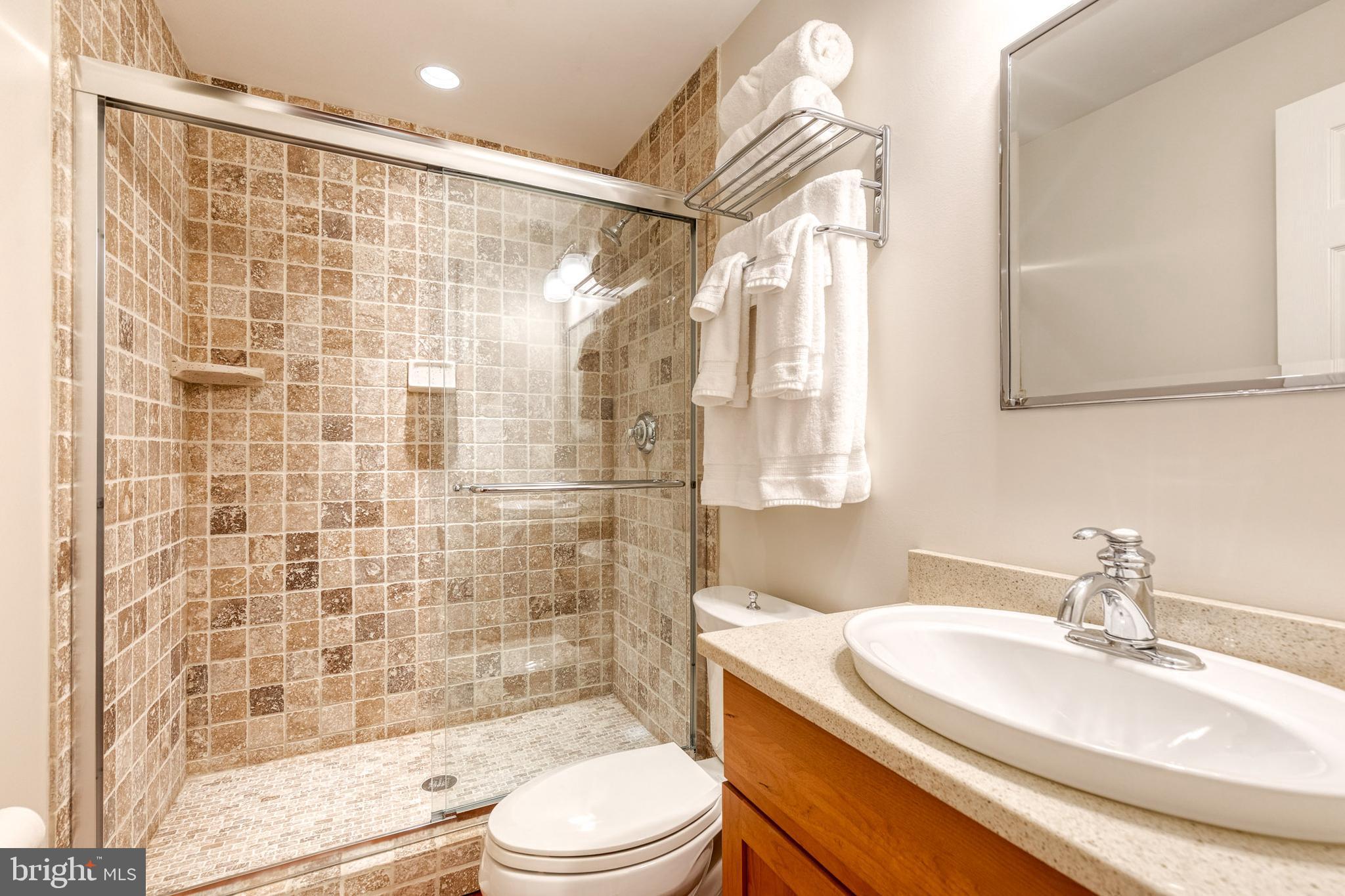 GROVEMONT - Residential