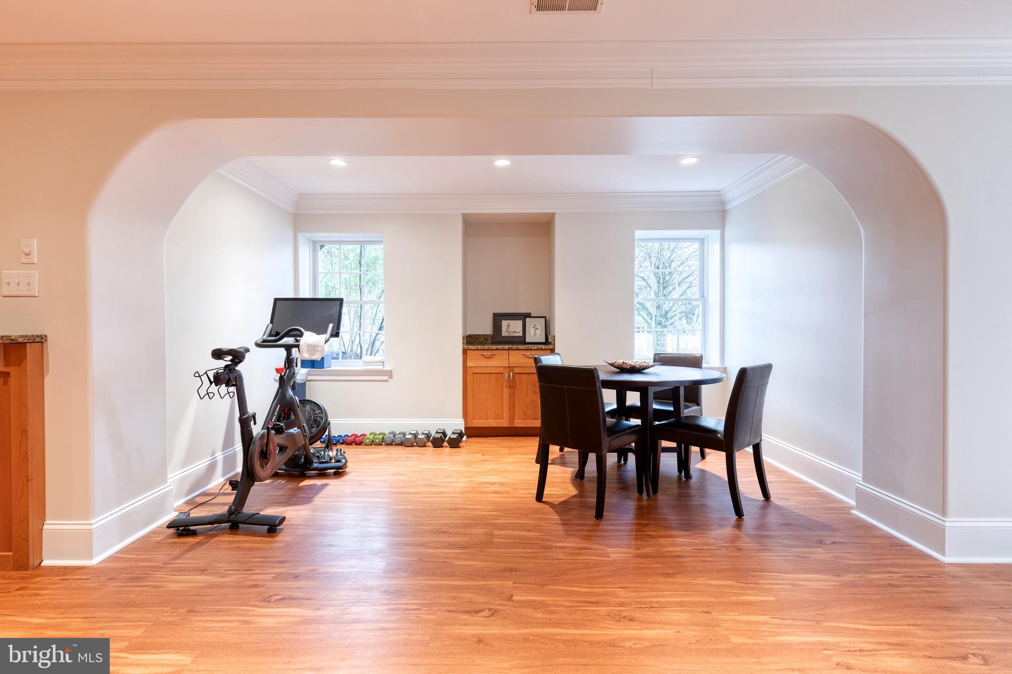 GROVEMONT - Residential