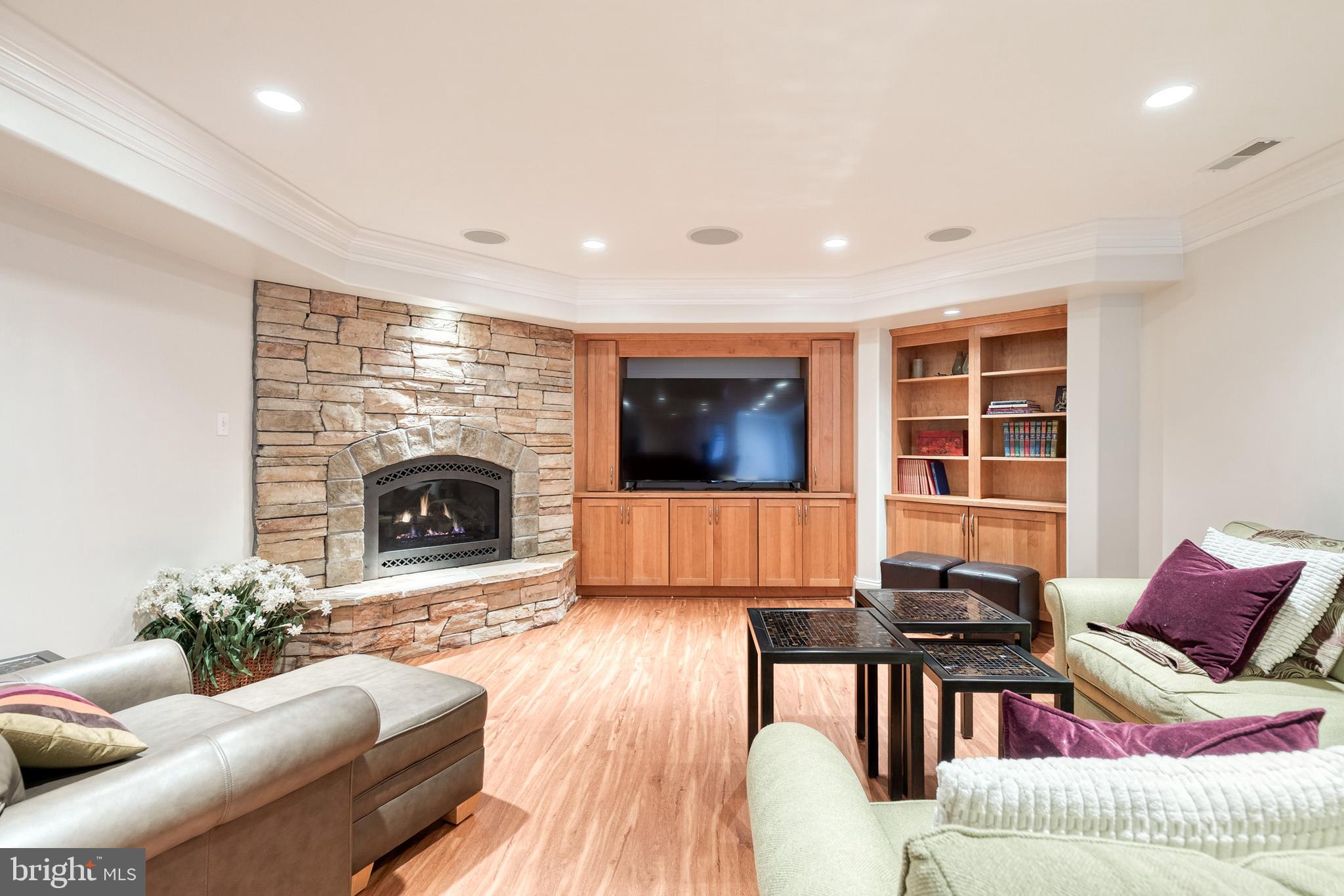 GROVEMONT - Residential