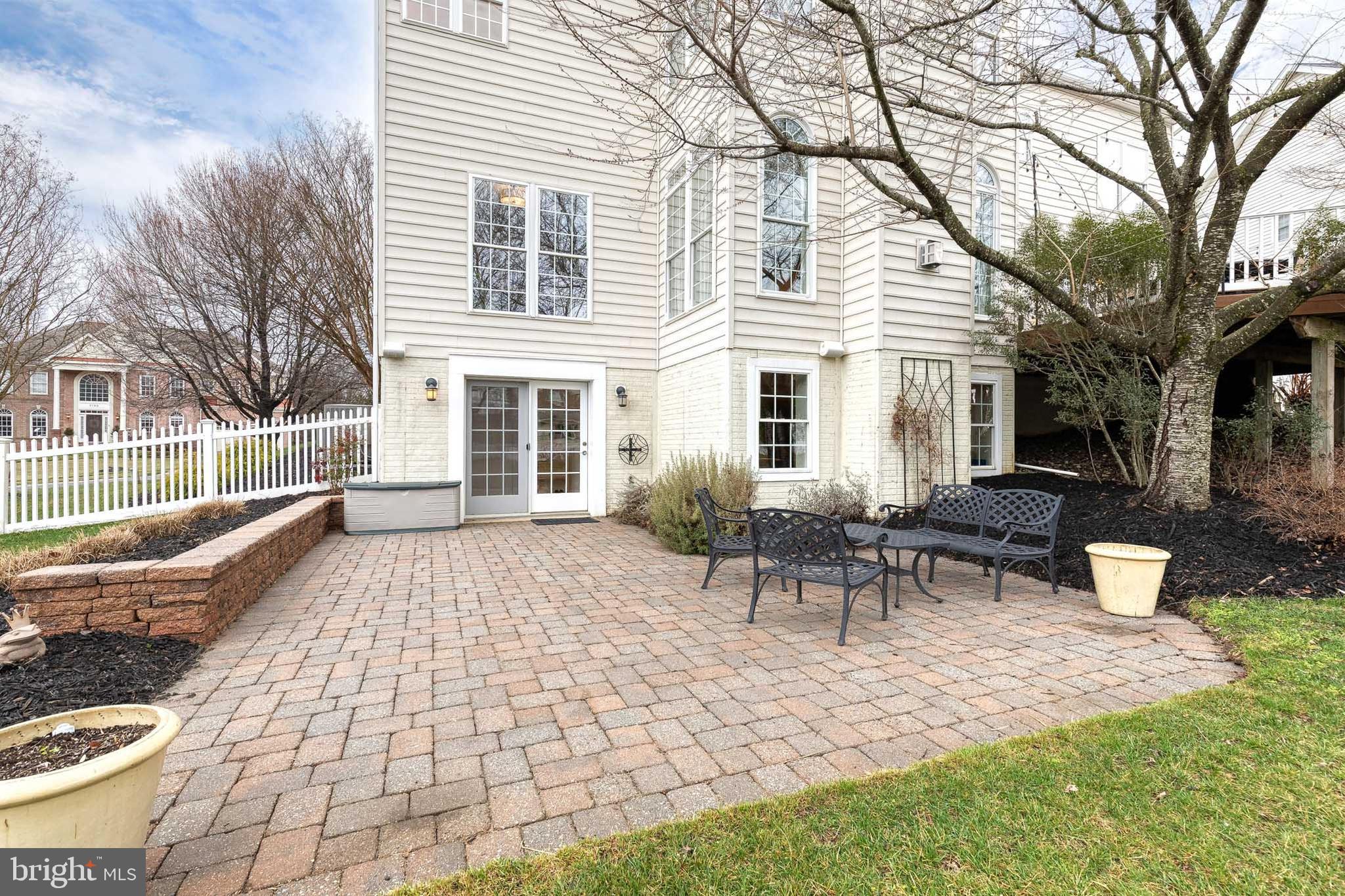 GROVEMONT - Residential