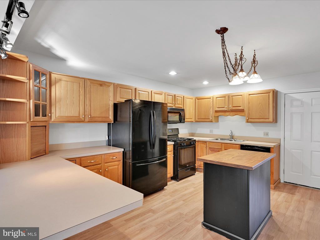 Photo of 70 Pebble Creek Drive, LITITZ, PA 17543 (MLS # PALA2077458)