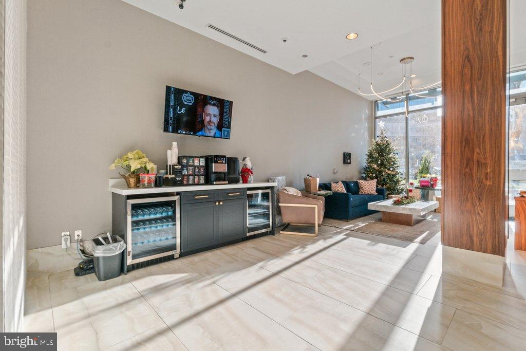 HARBOR EAST - Residential