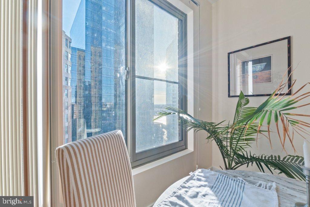 HARBOR EAST - Residential