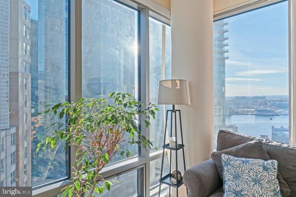 HARBOR EAST - Residential