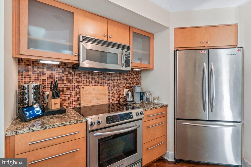 HARBOR EAST - Residential