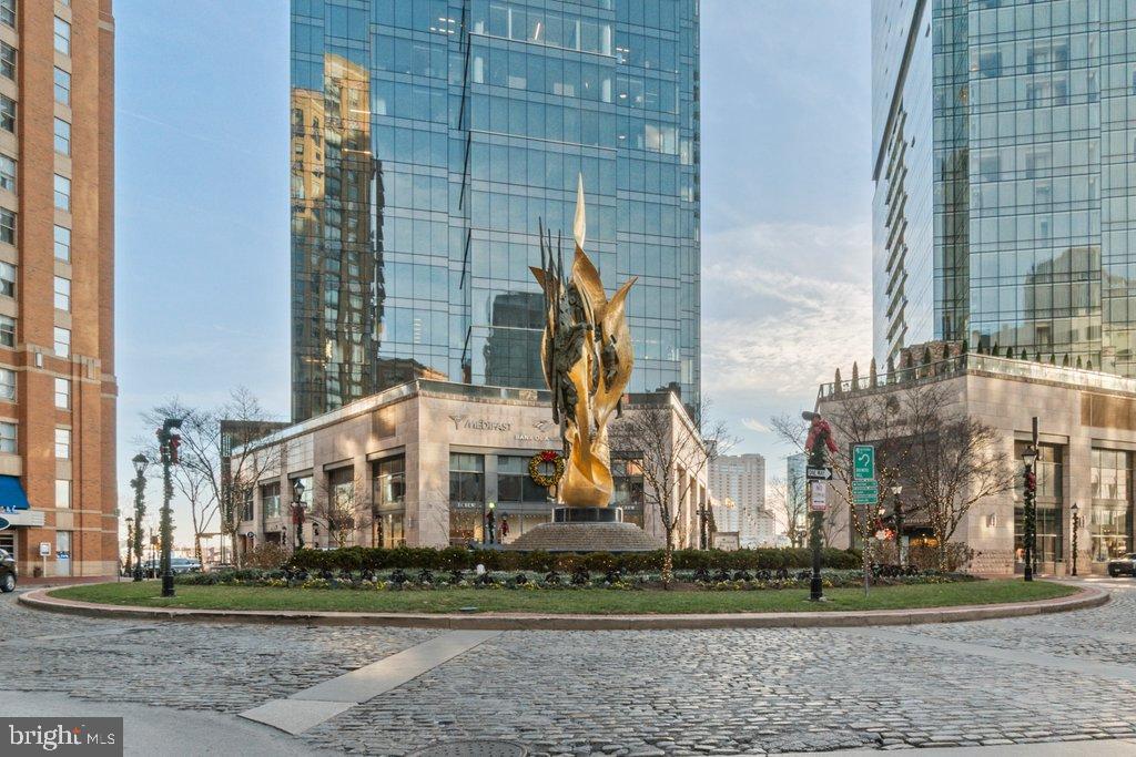 HARBOR EAST - Residential