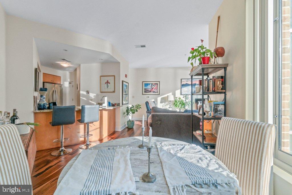 HARBOR EAST - Residential