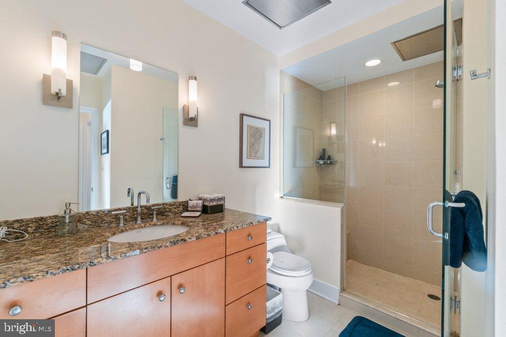 HARBOR EAST - Residential