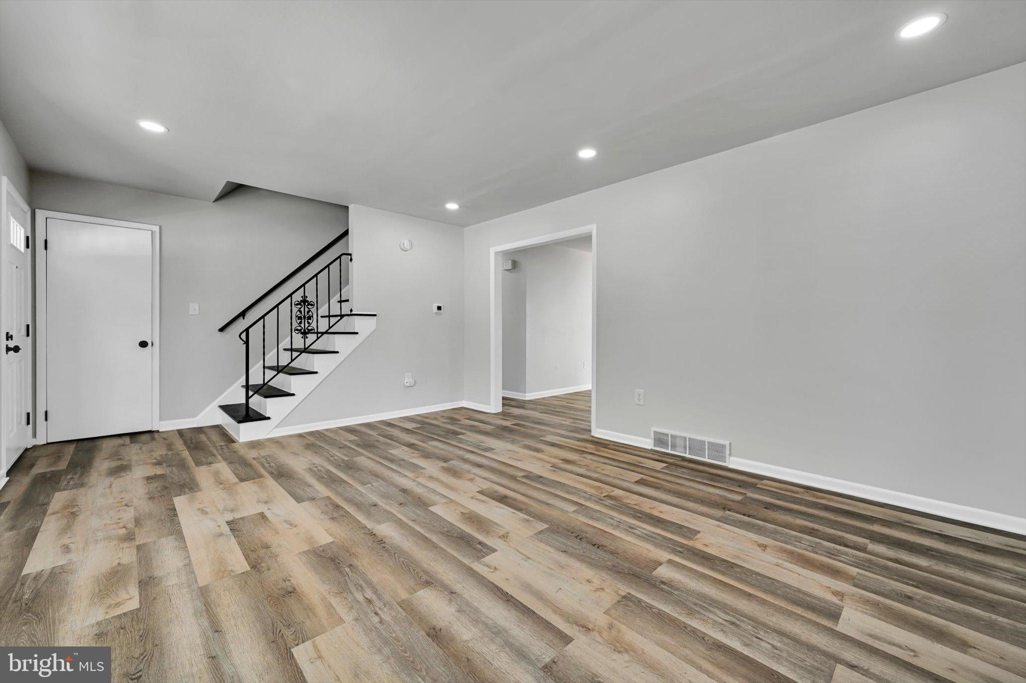 143 S OAK STREET