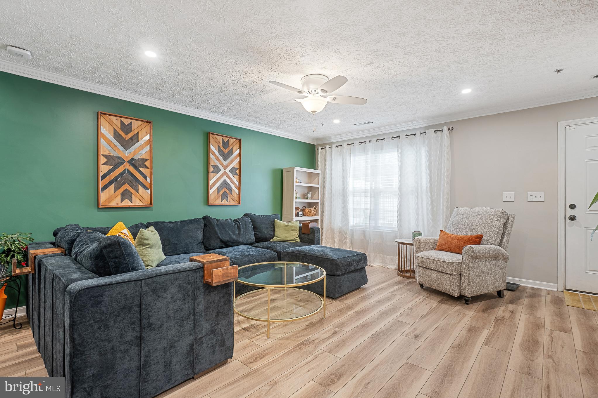 10 IRONSTONE COURT D D