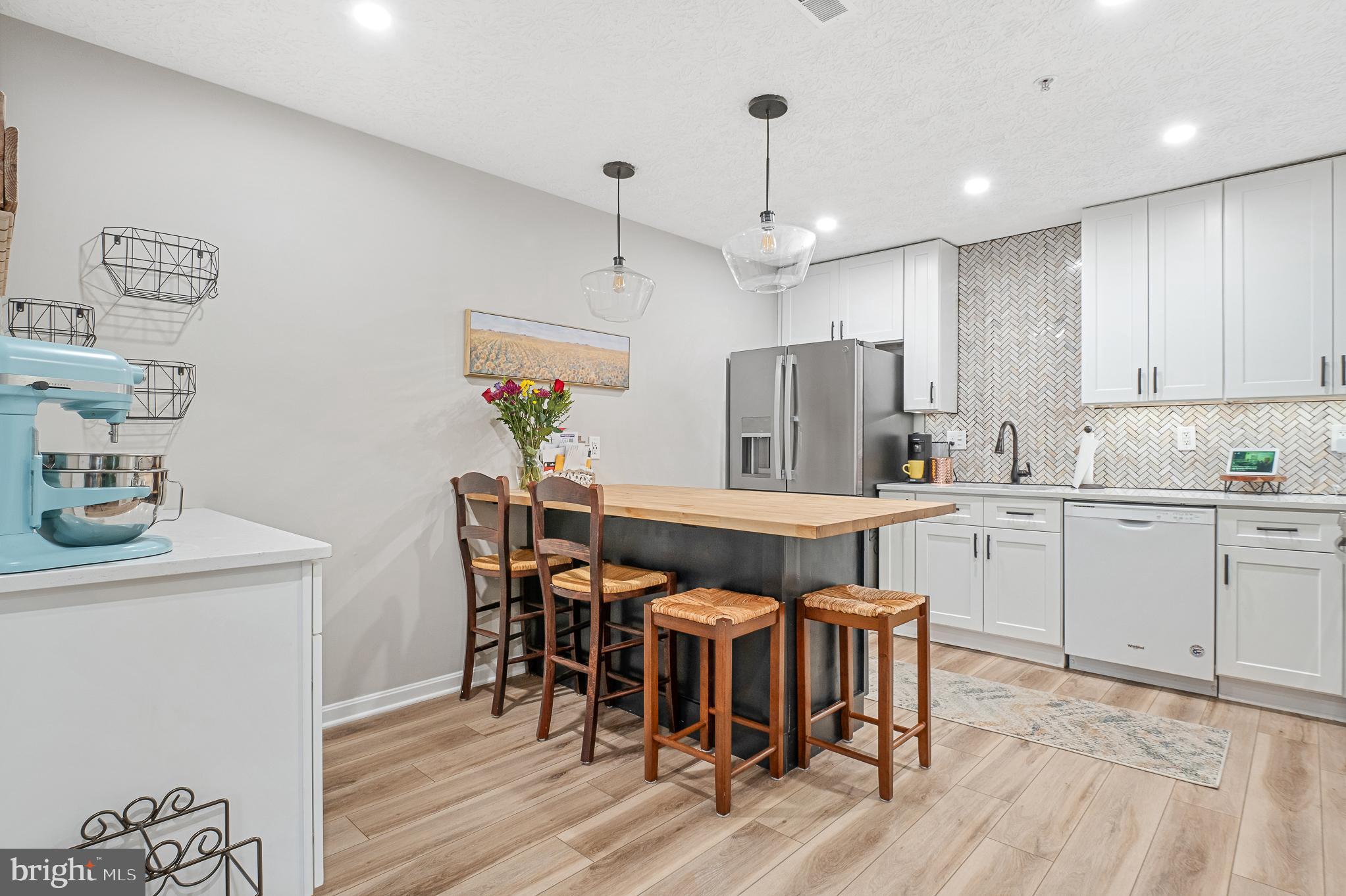 ANNAPOLIS OVERLOOK - Residential