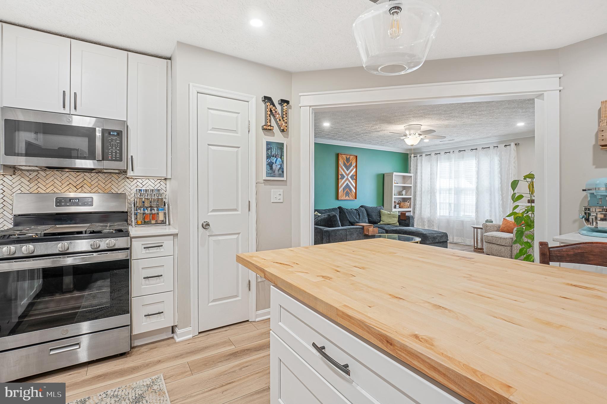 ANNAPOLIS OVERLOOK - Residential