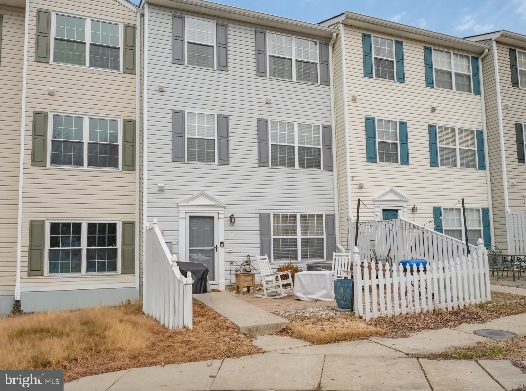 ANNAPOLIS OVERLOOK - Residential