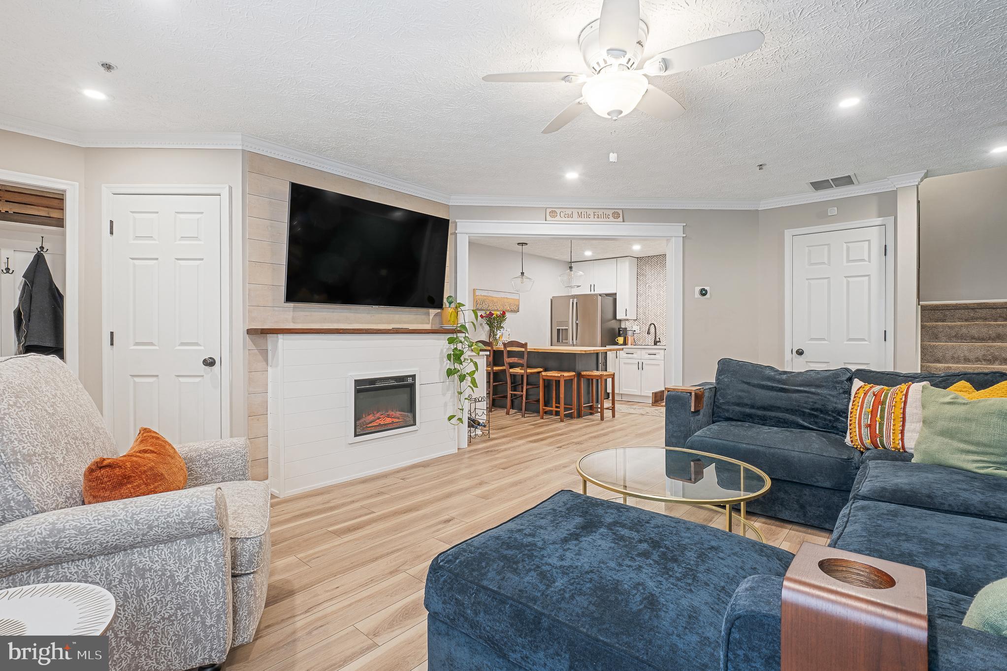 10 IRONSTONE COURT D D