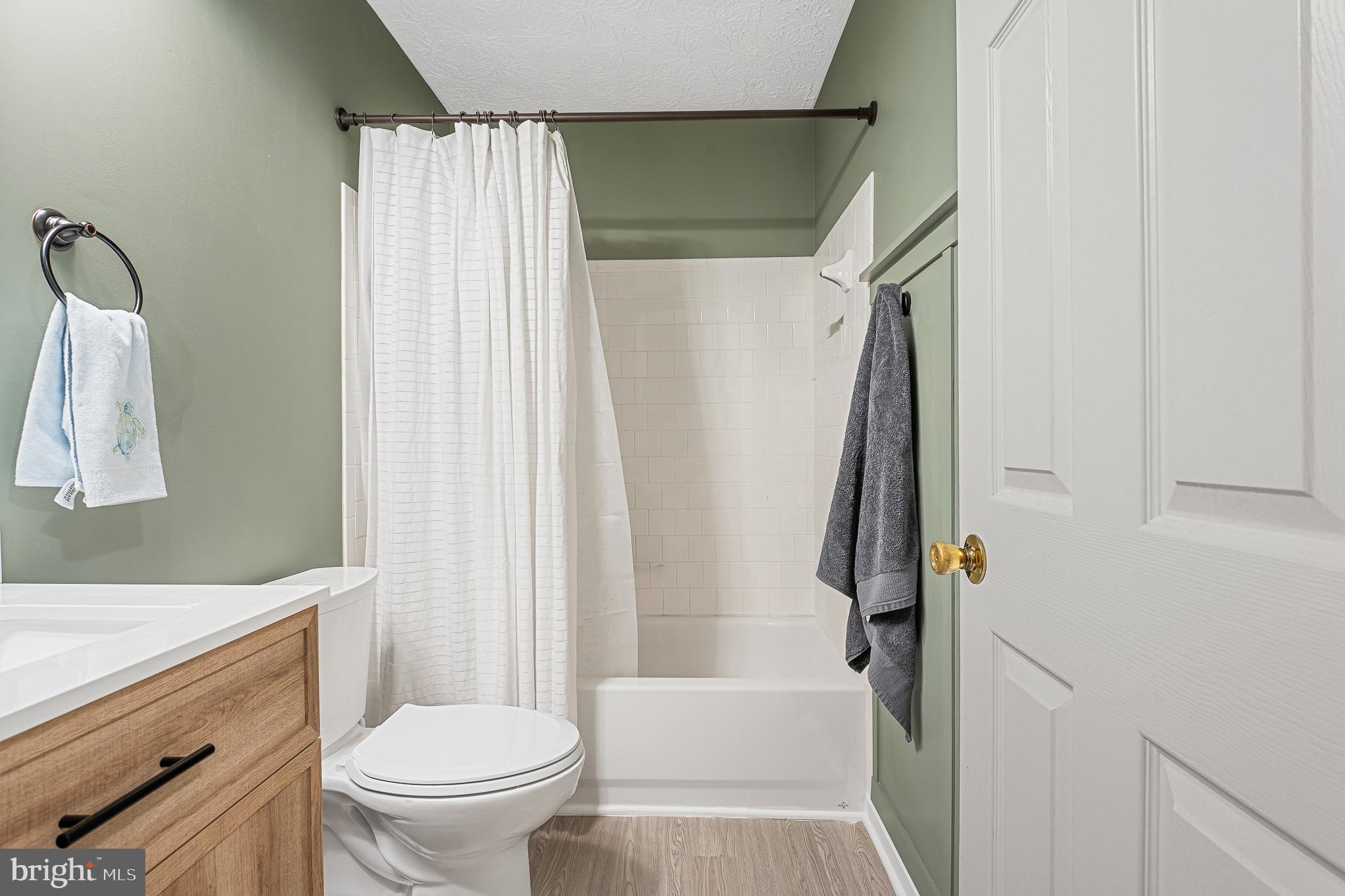 ANNAPOLIS OVERLOOK - Residential