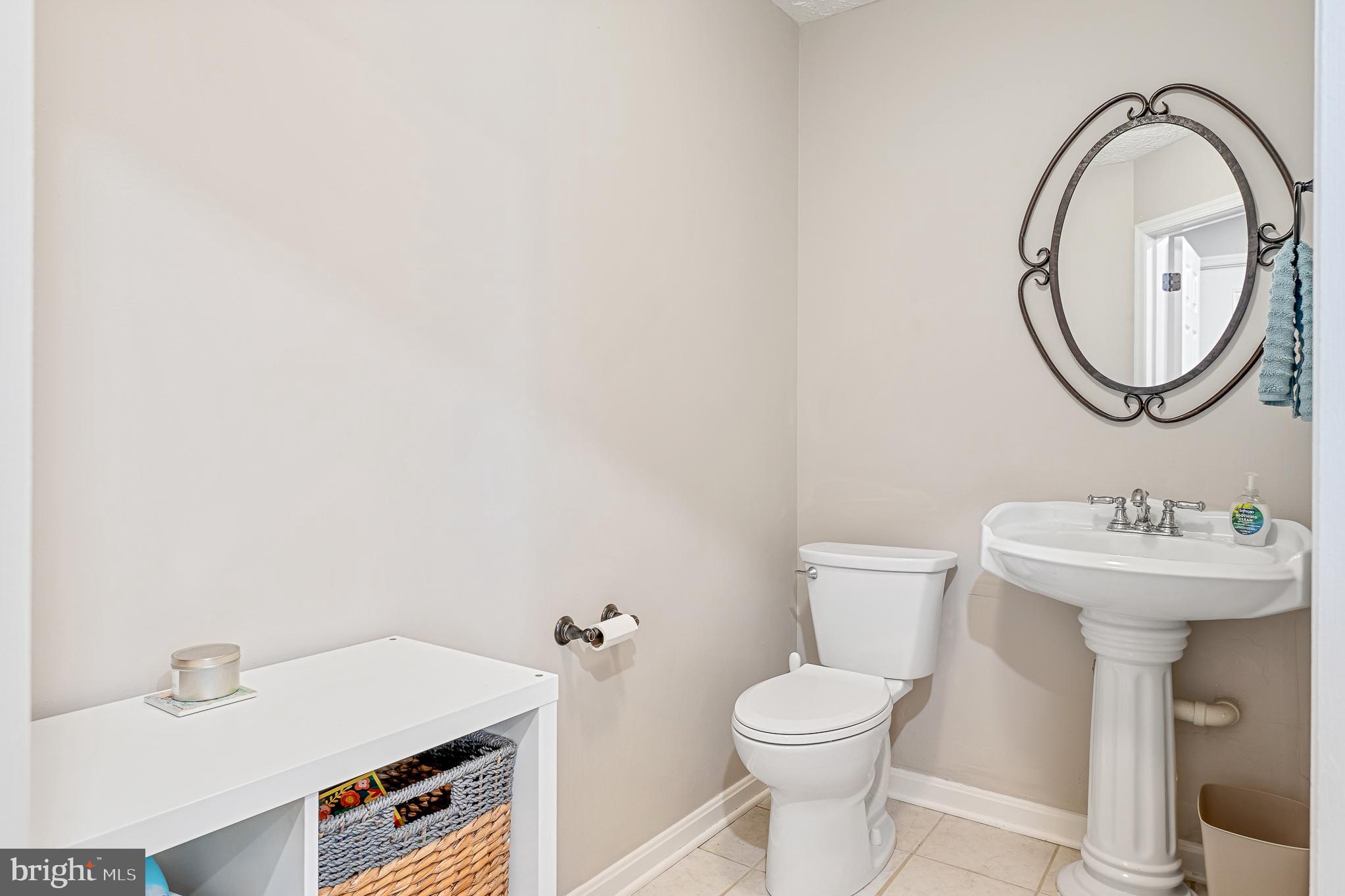 ANNAPOLIS OVERLOOK - Residential