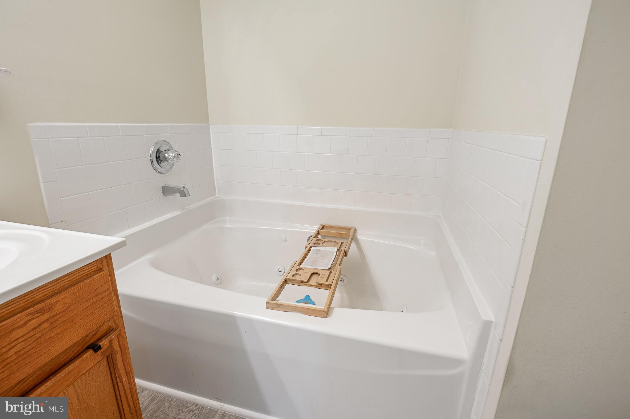 ANNAPOLIS OVERLOOK - Residential