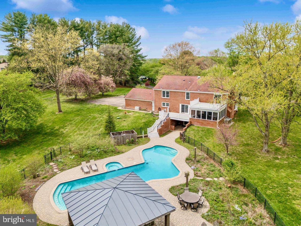 DOWN PATRICK FARM - Residential