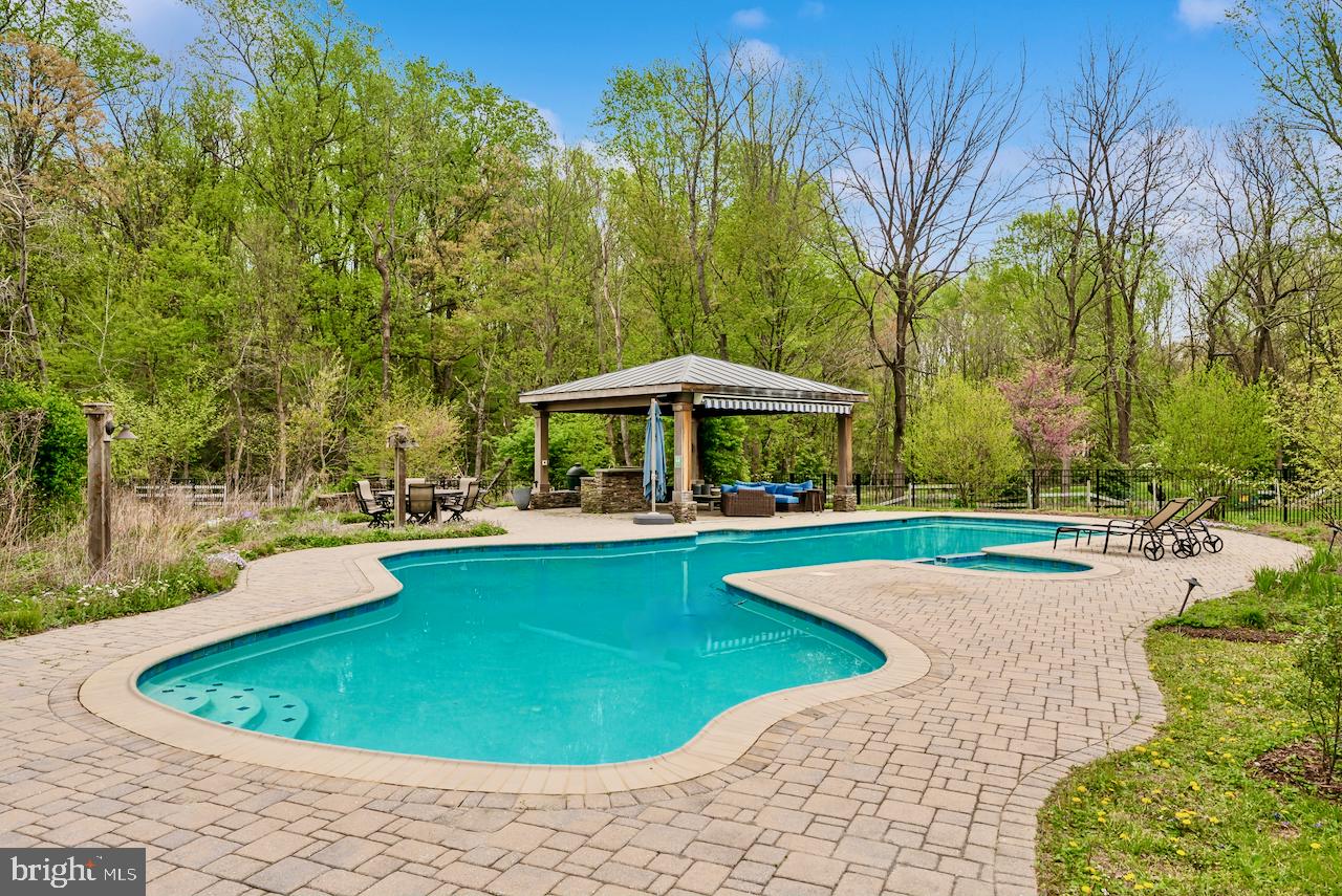 DOWN PATRICK FARM - Residential