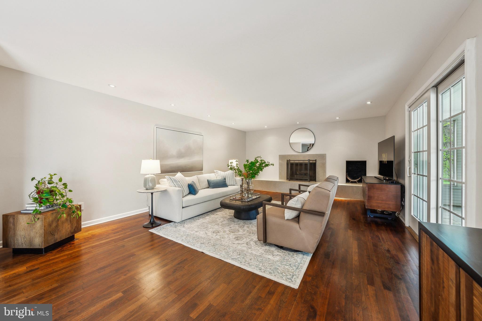 DOWN PATRICK FARM - Residential