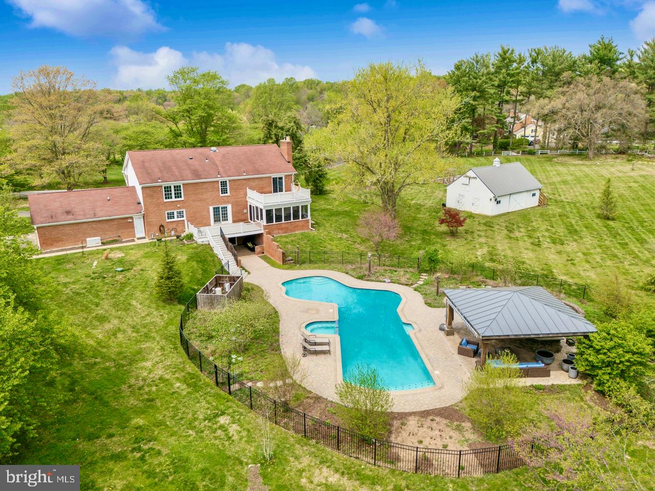 DOWN PATRICK FARM - Residential