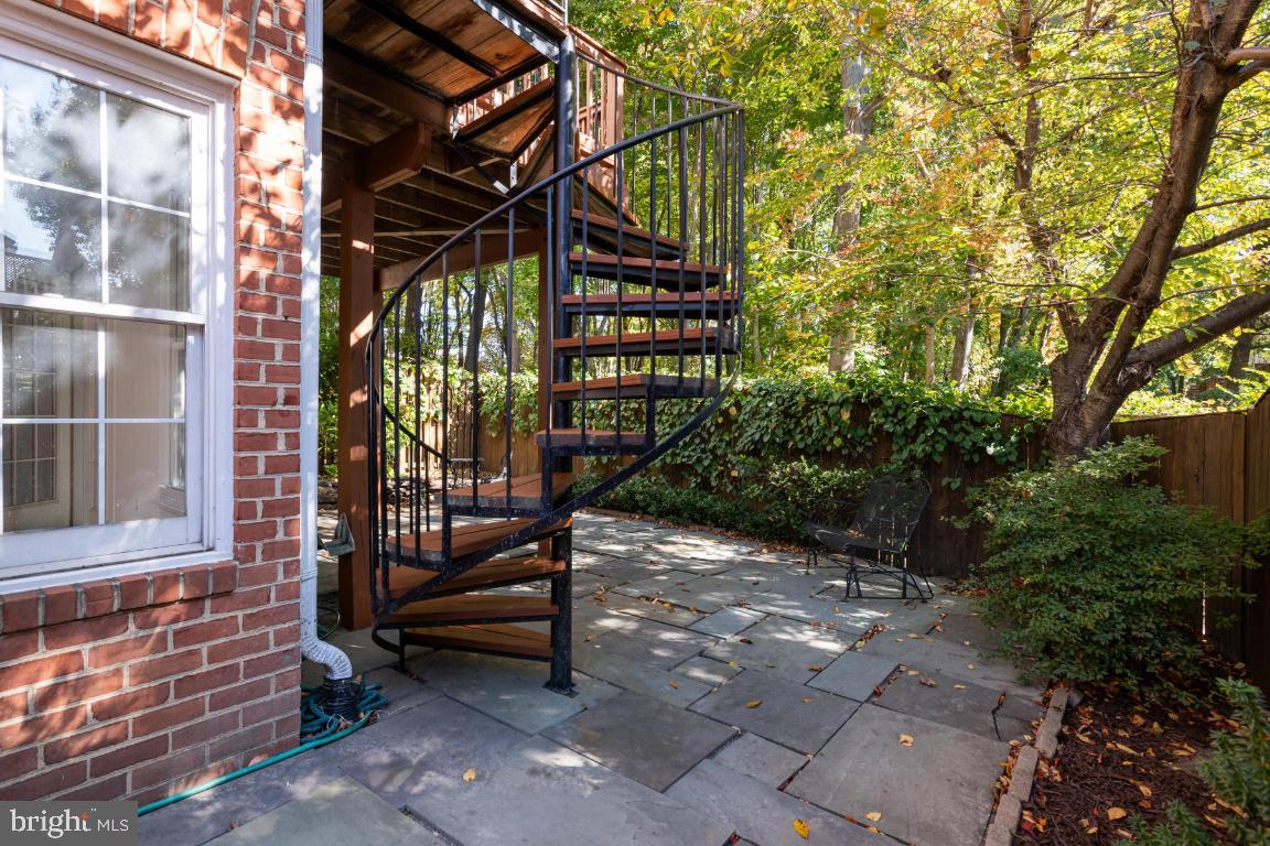 TYSONS TERRACE - Residential