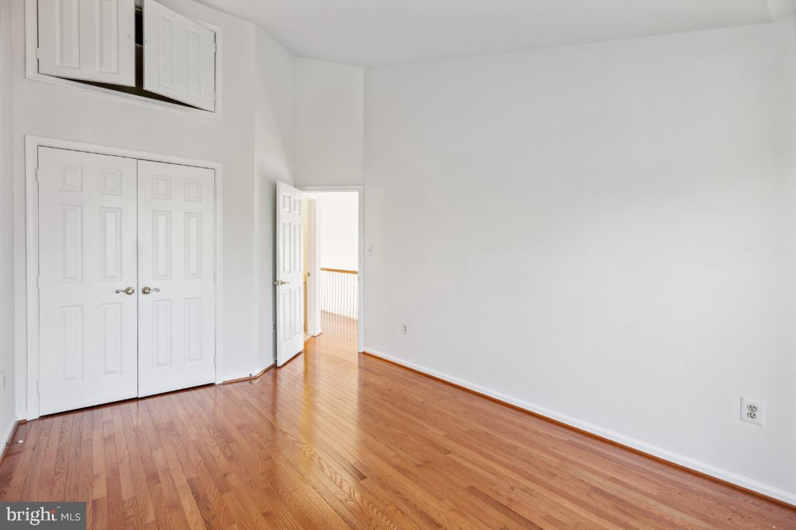 TYSONS TERRACE - Residential