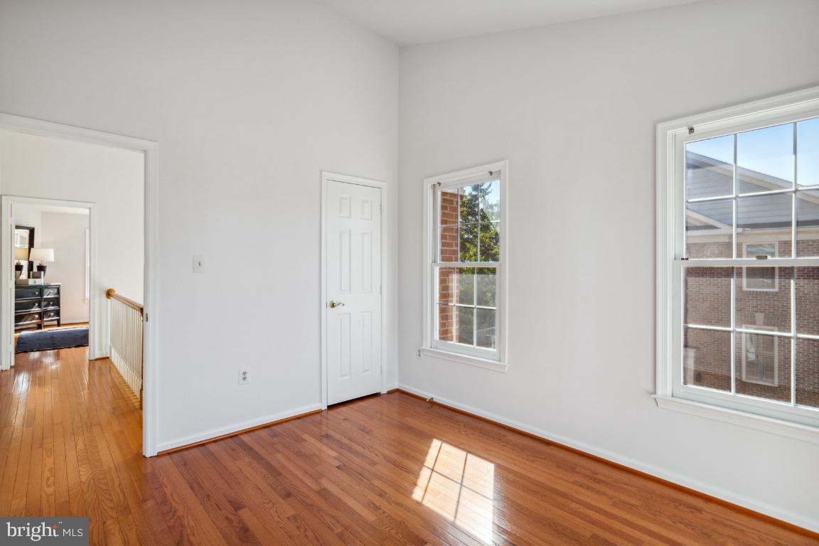 TYSONS TERRACE - Residential