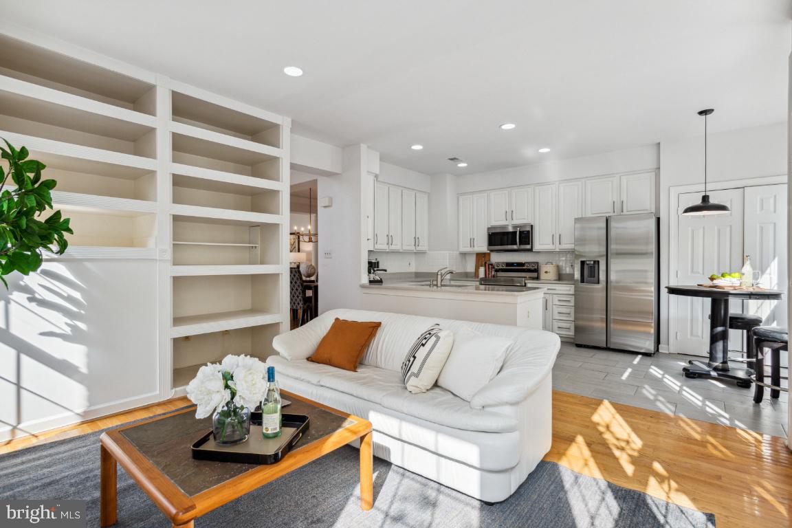 TYSONS TERRACE - Residential