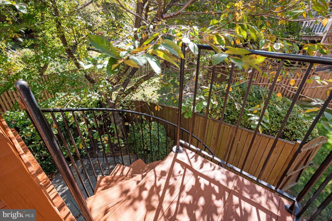 TYSONS TERRACE - Residential