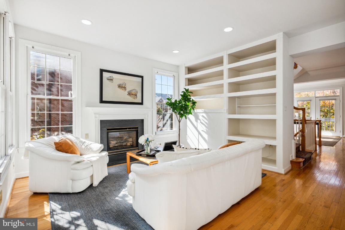 TYSONS TERRACE - Residential