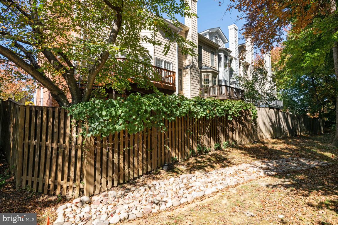 TYSONS TERRACE - Residential