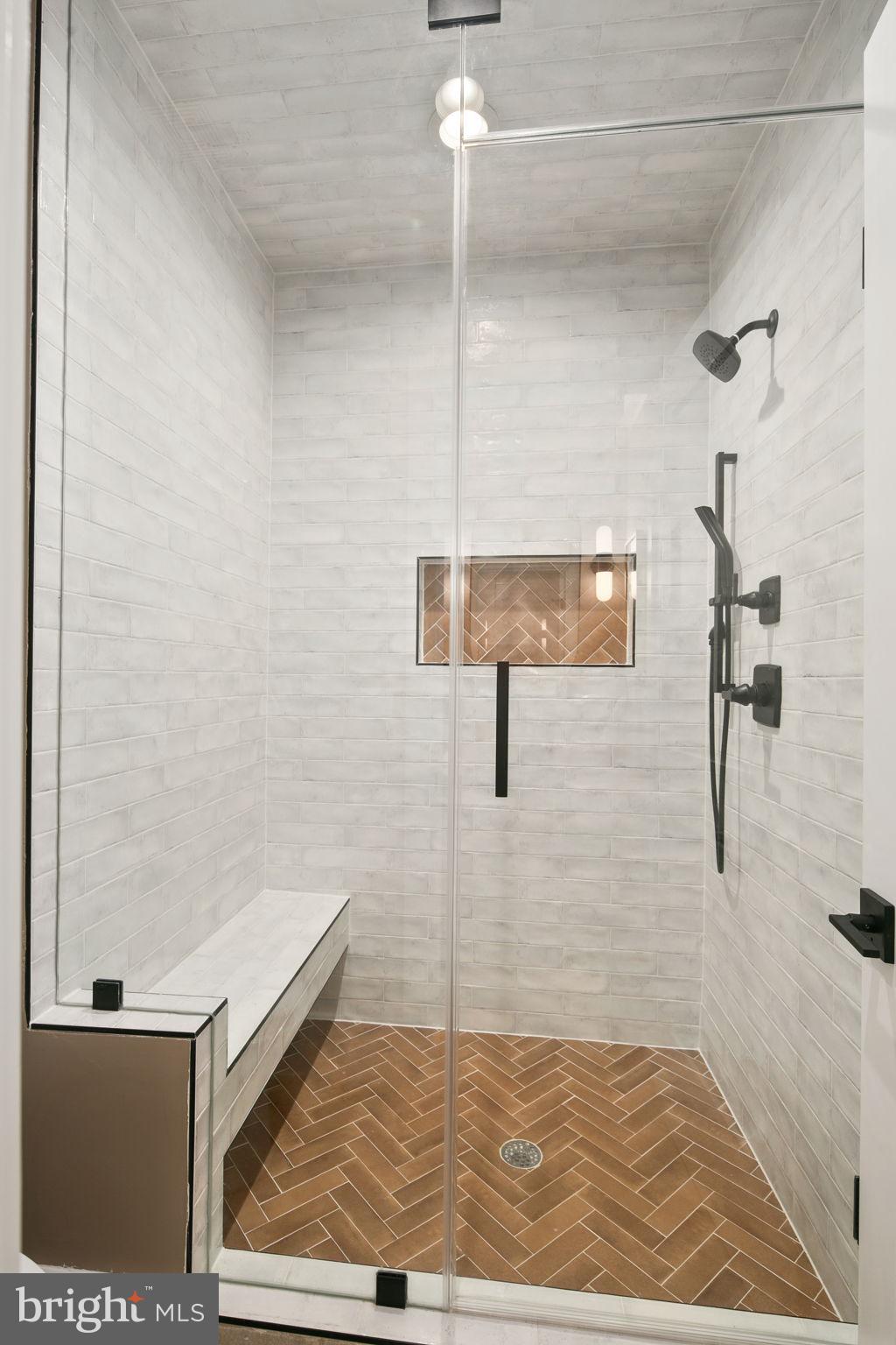 ARLINGWOOD - Residential