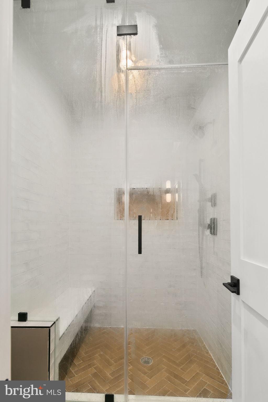 ARLINGWOOD - Residential