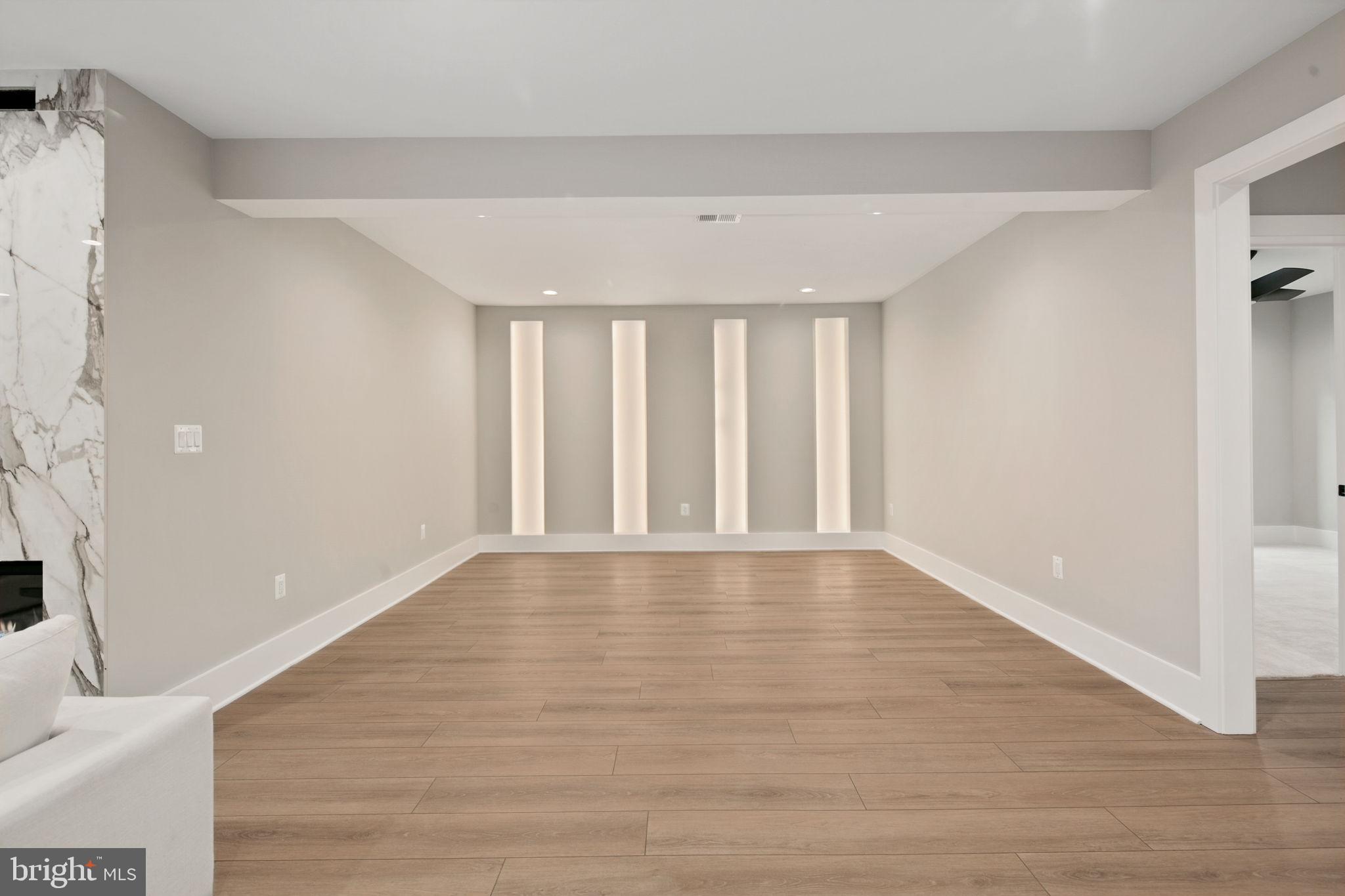 ARLINGWOOD - Residential