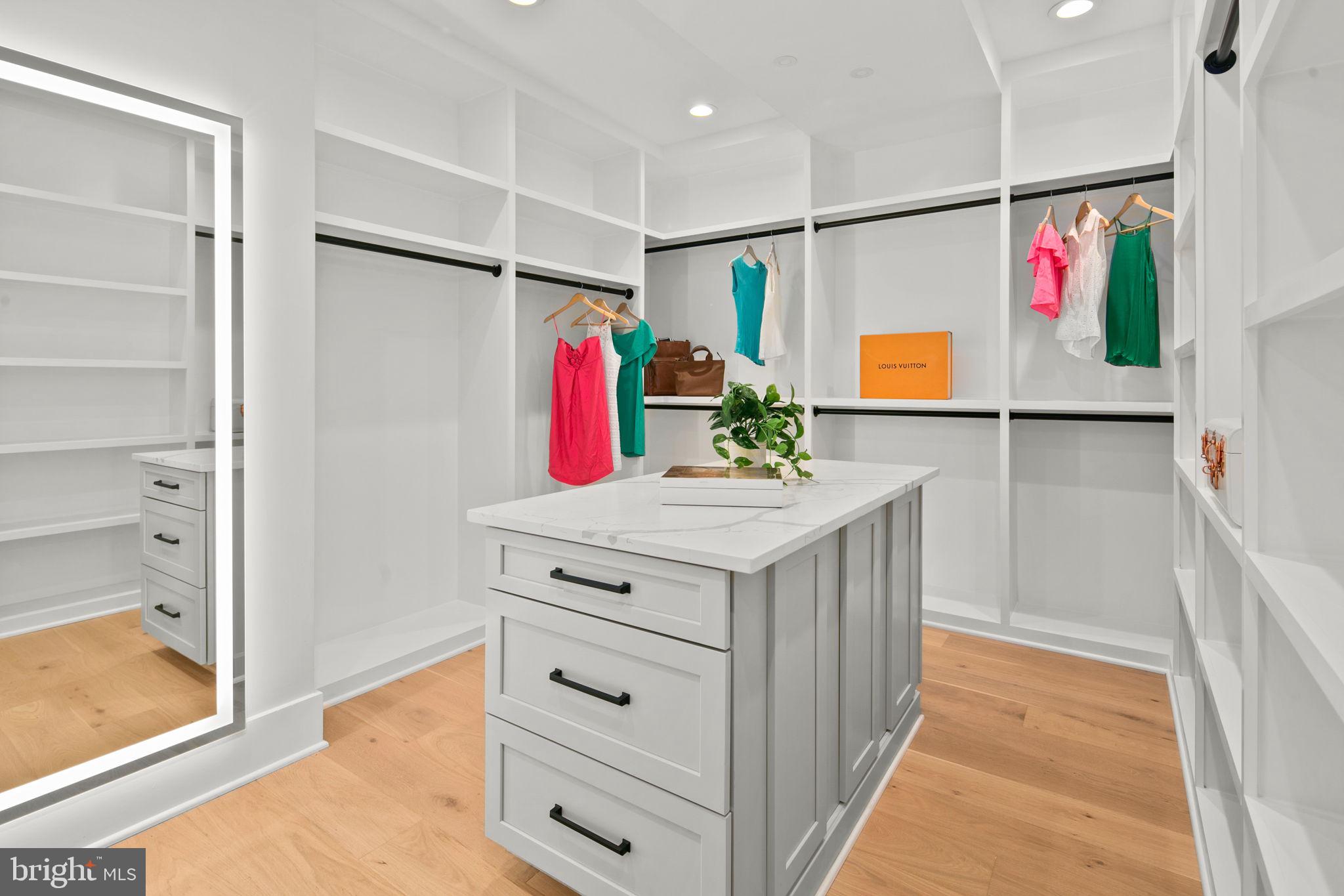 ARLINGWOOD - Residential