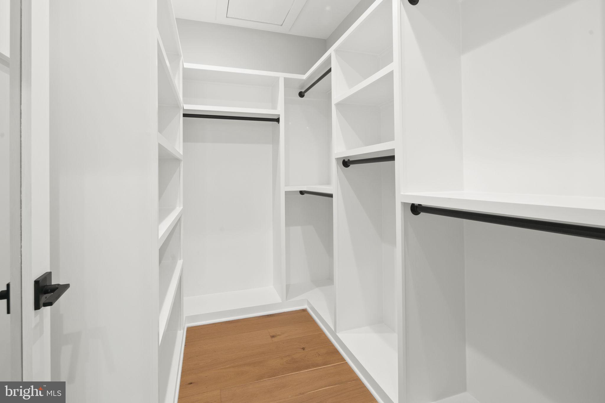 ARLINGWOOD - Residential