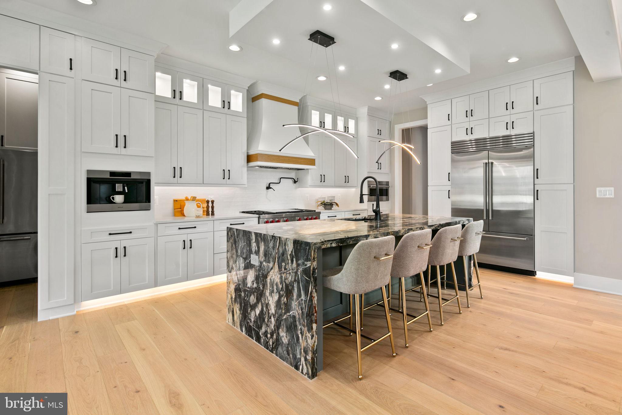 ARLINGWOOD - Residential