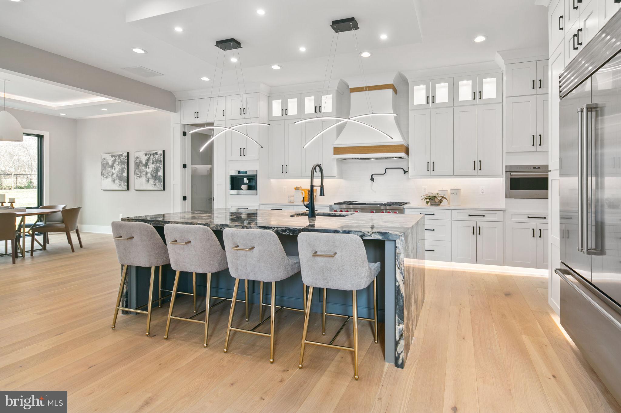 ARLINGWOOD - Residential