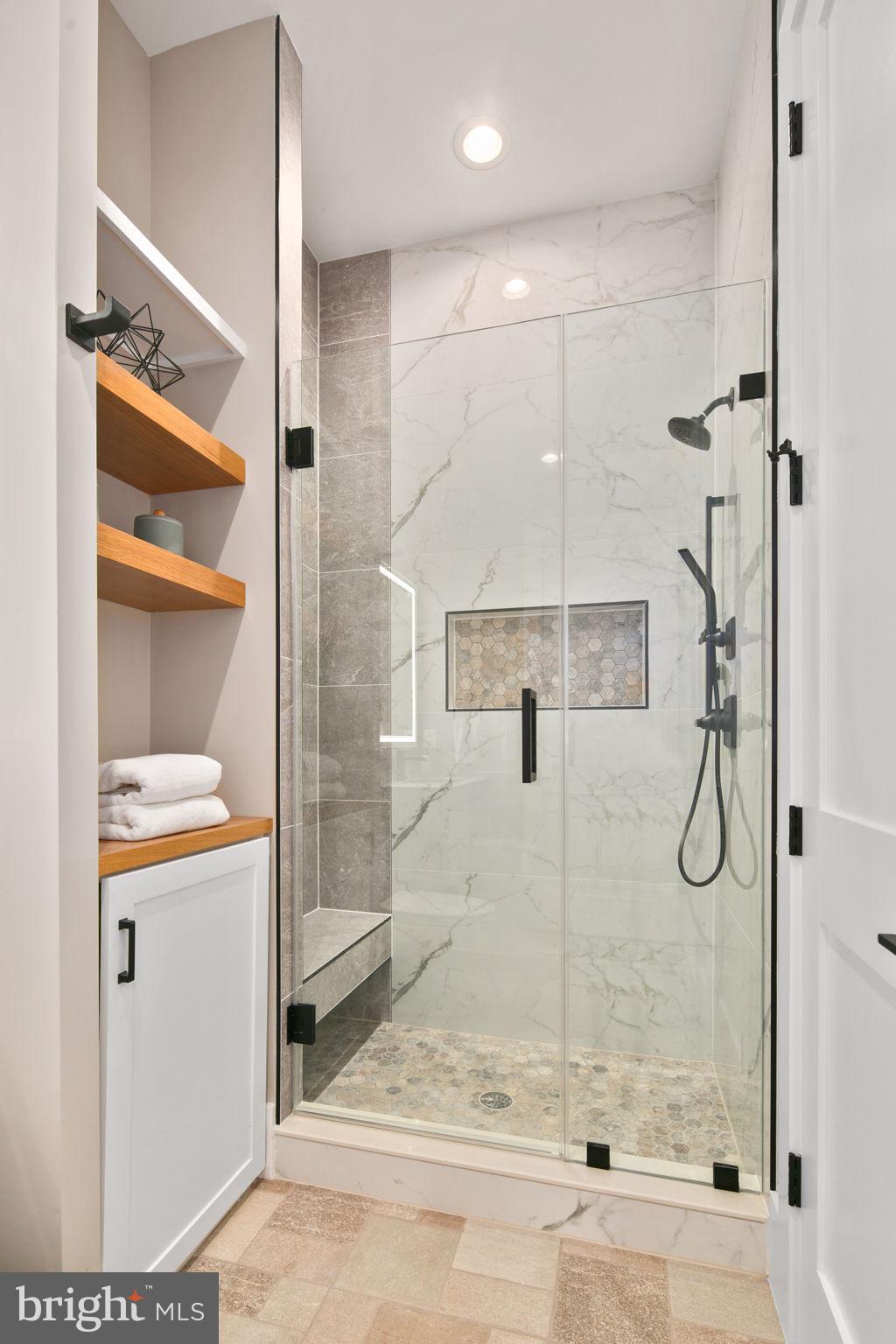 ARLINGWOOD - Residential