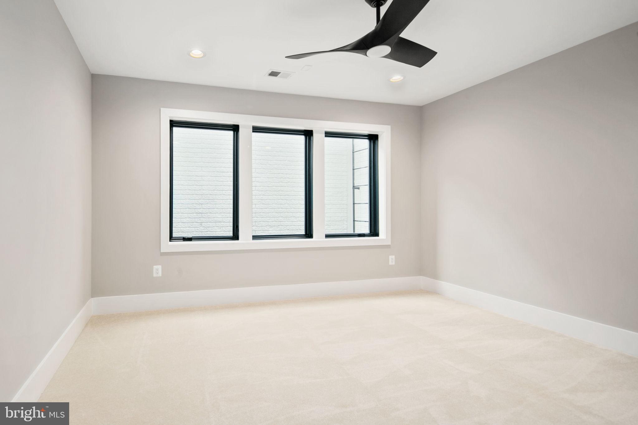 ARLINGWOOD - Residential