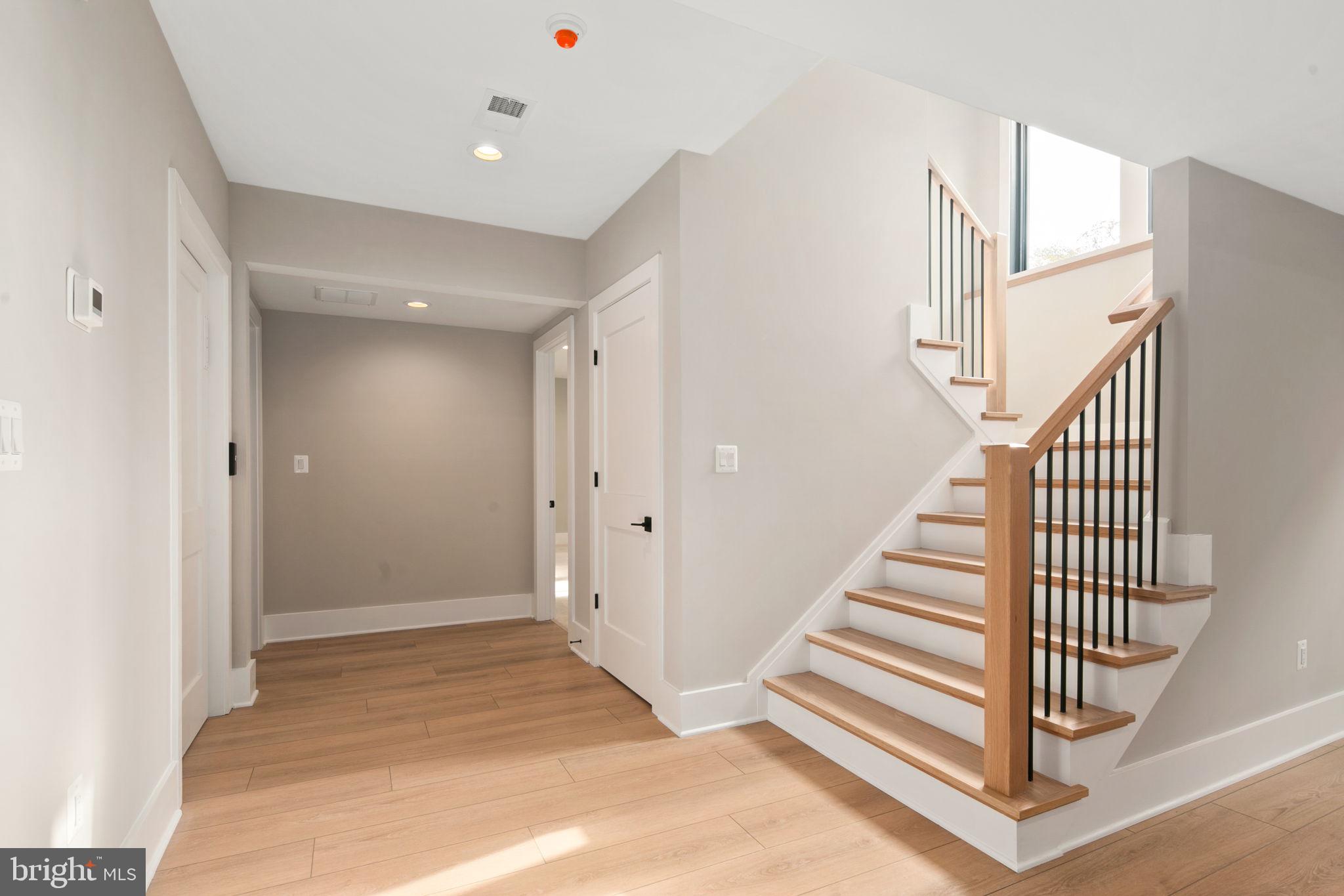 ARLINGWOOD - Residential