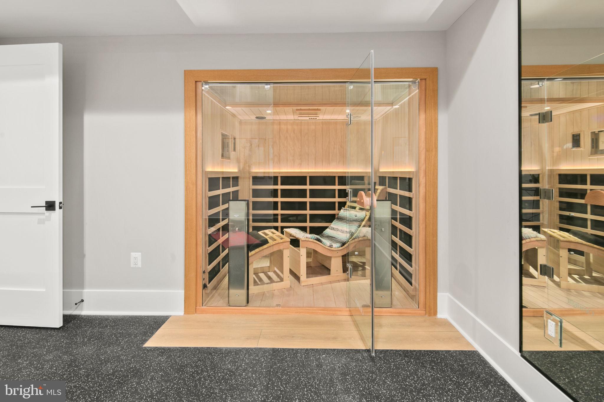 ARLINGWOOD - Residential