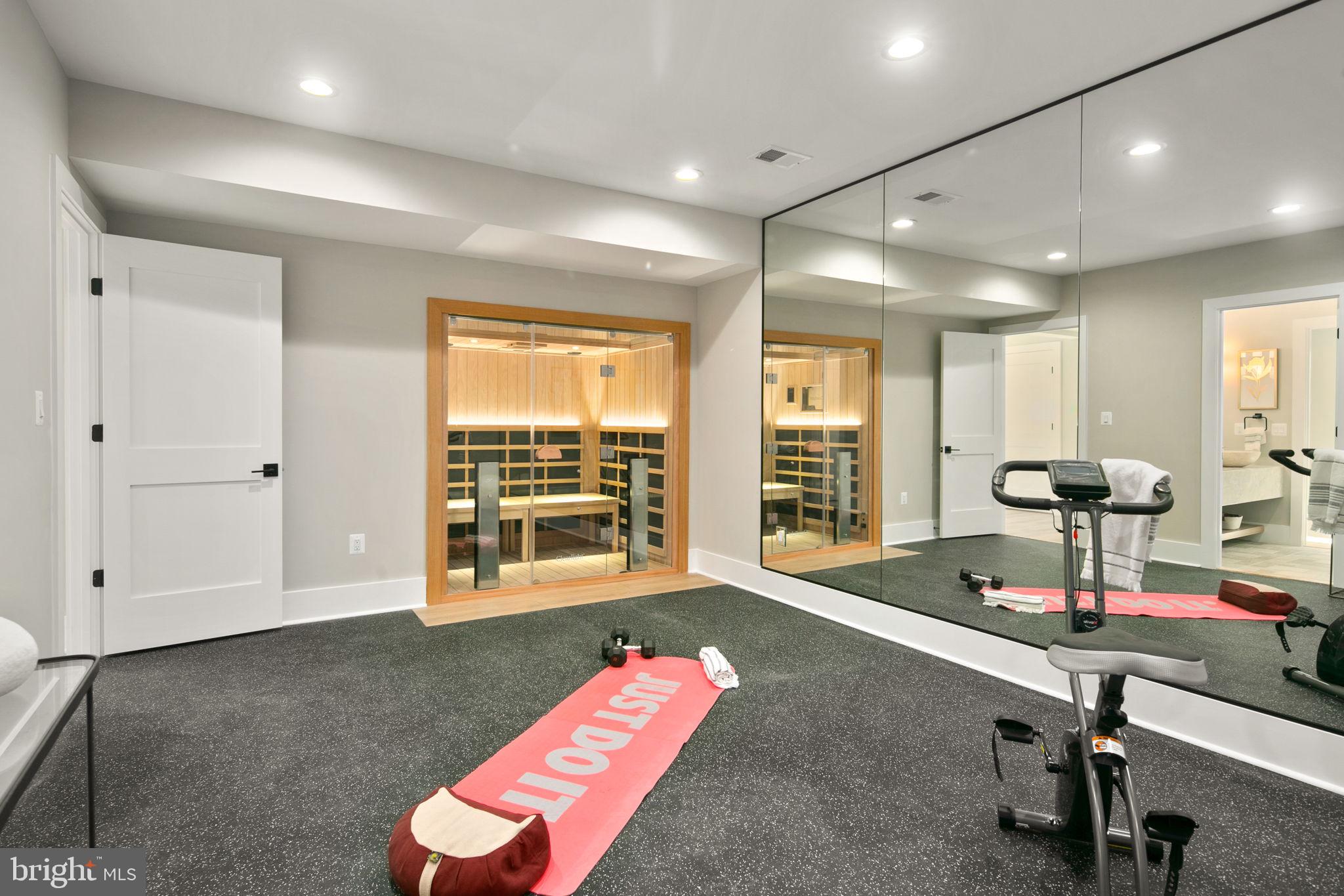 ARLINGWOOD - Residential