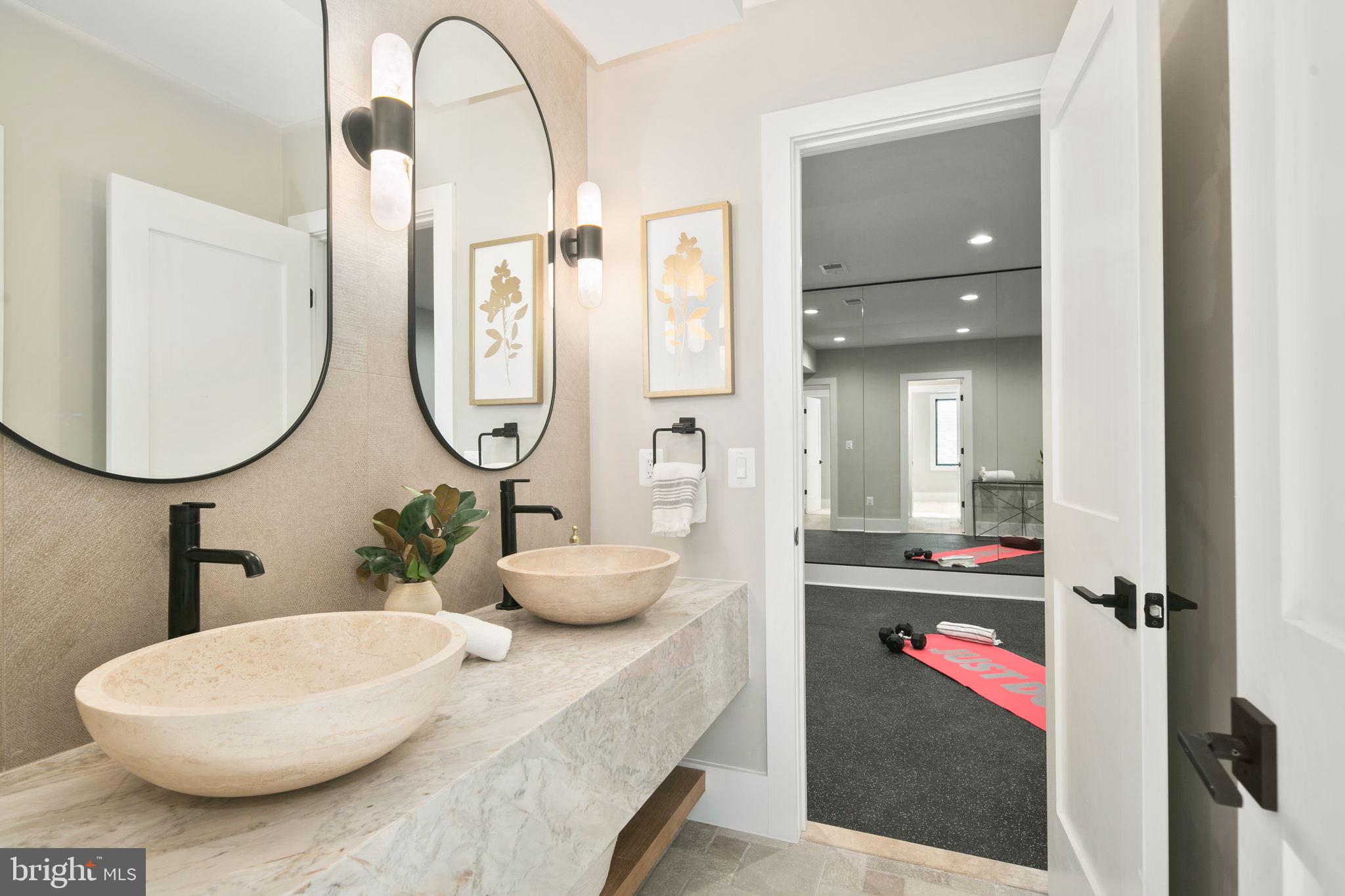 ARLINGWOOD - Residential