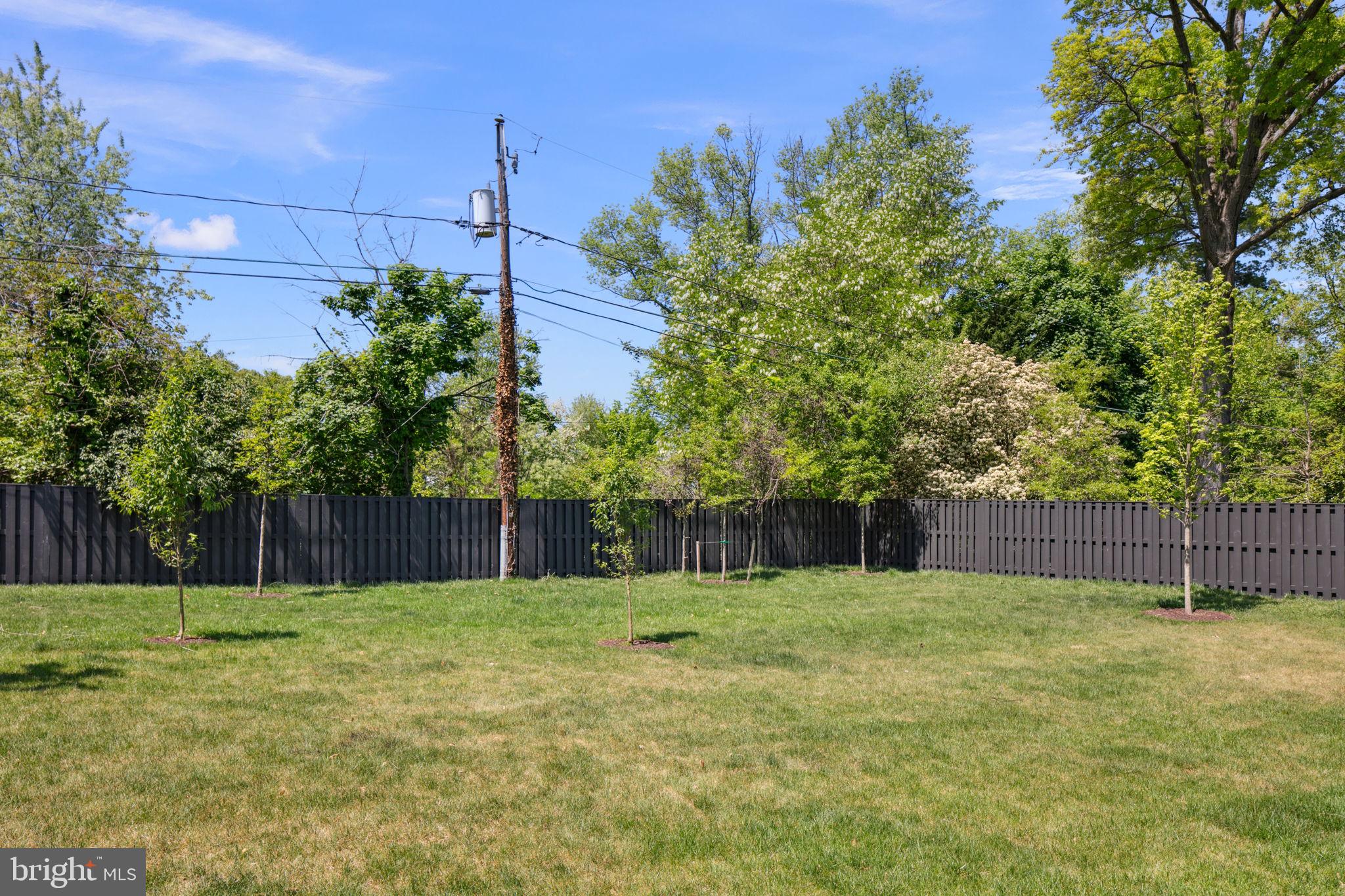 ARLINGWOOD - Residential