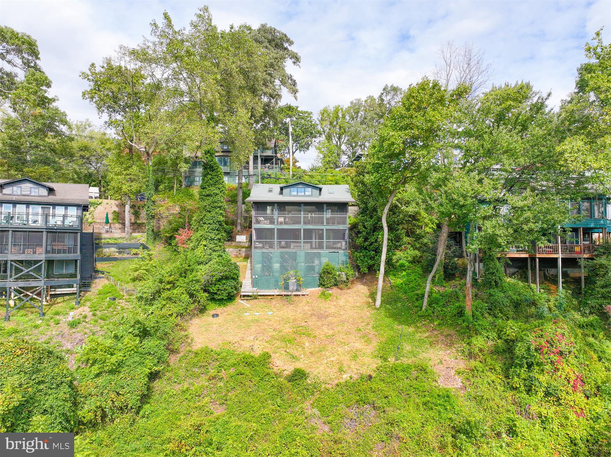 SHERWOOD FOREST - Residential