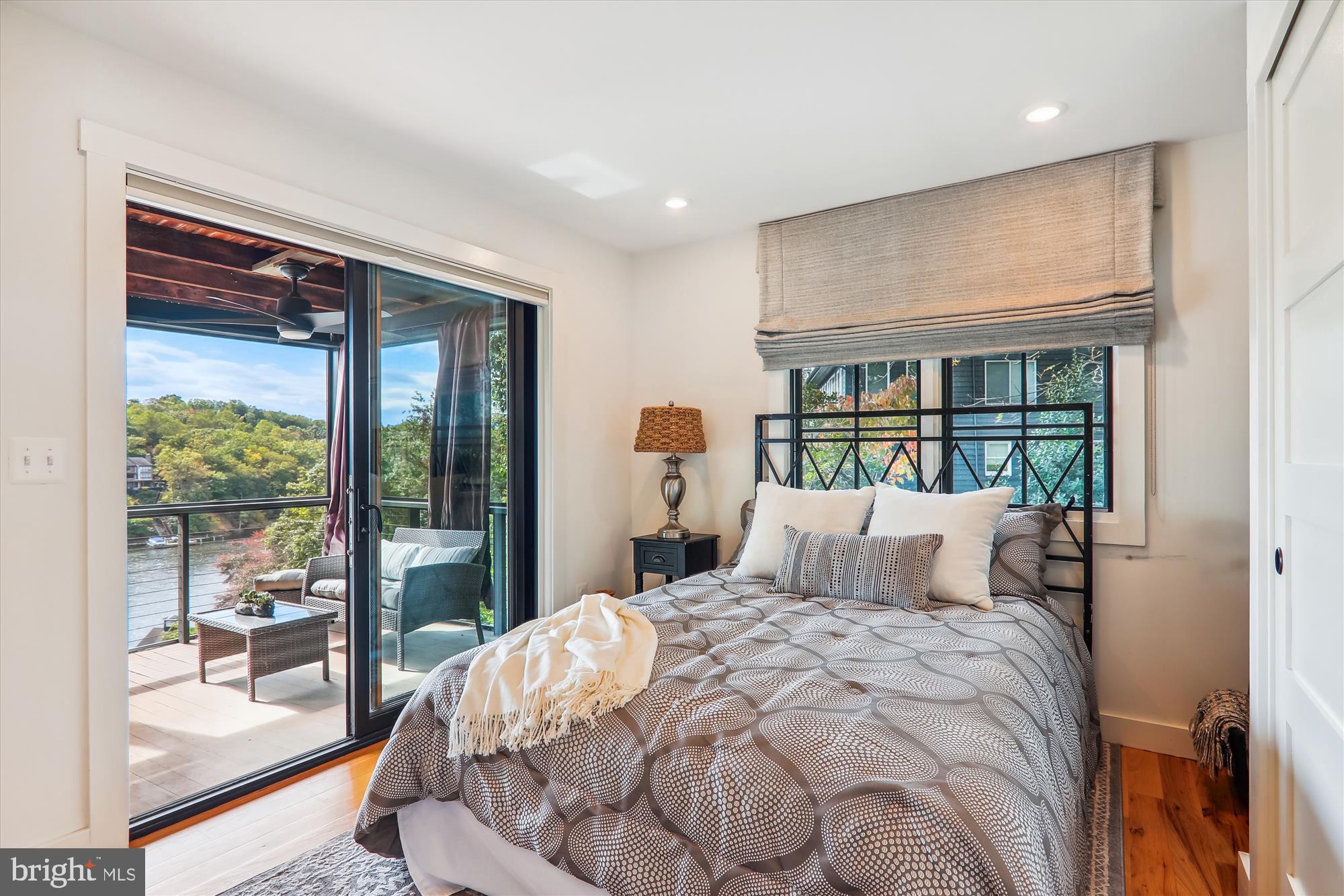 SHERWOOD FOREST - Residential